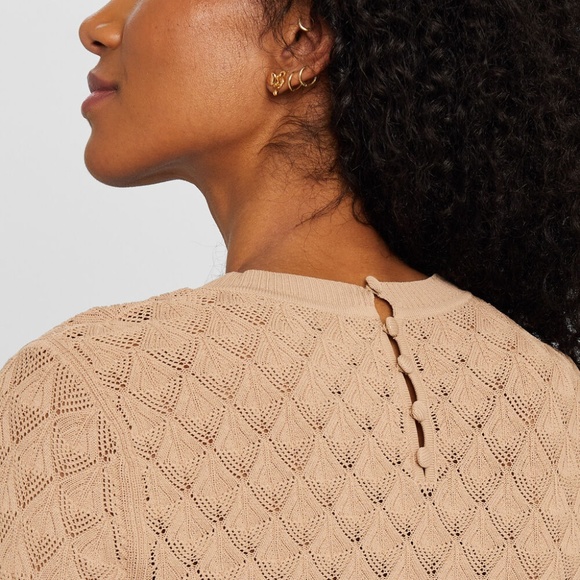 Pointelle Button Back Crew Sweater - New With Tags - NEVER WORN - Beige - Picture 3 of 5